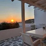Sunny New Port Mykonos טורלוס