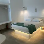 Sunny New Port Mykonos 3*