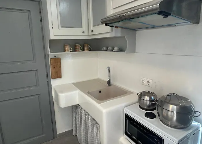 Sunny New Port Mykonos Konukevi 3*