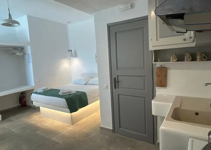 Sunny New Port Mykonos Konukevi