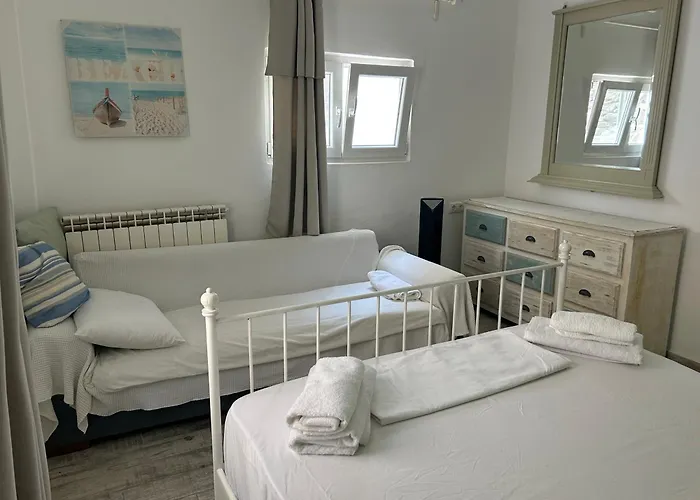 Sunny New Port Mykonos Konukevi