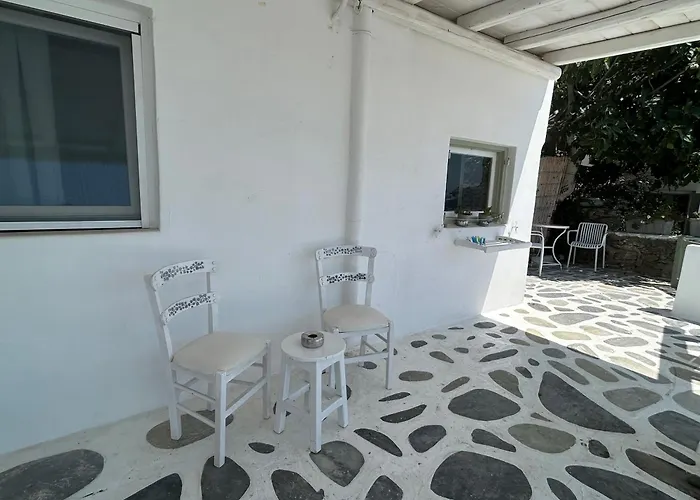 Konukevi Sunny New Port Mykonos 3*