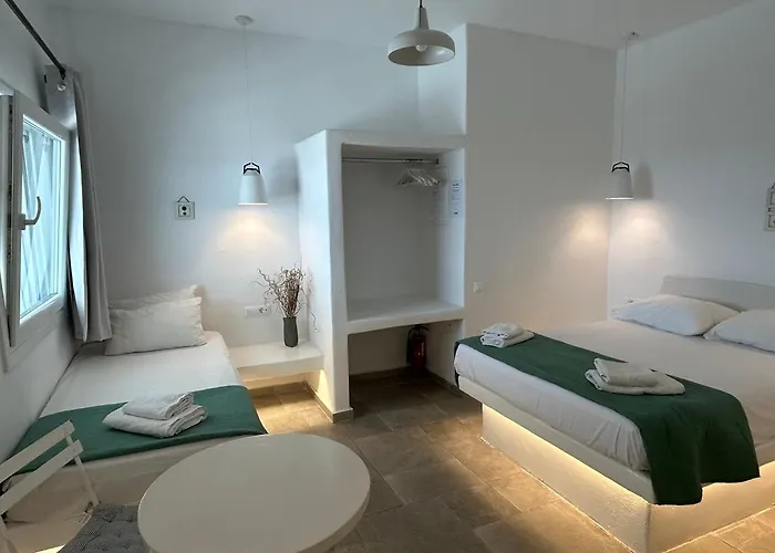 Sunny New Port Mykonos Konukevi 3*