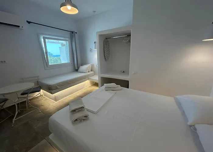 Sunny New Port Mykonos Tourlos