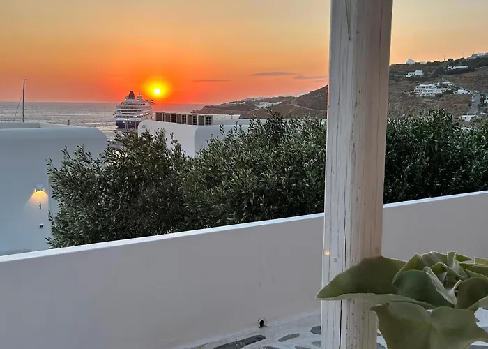 Sunny New Port Mykonos 3* Τούρλος