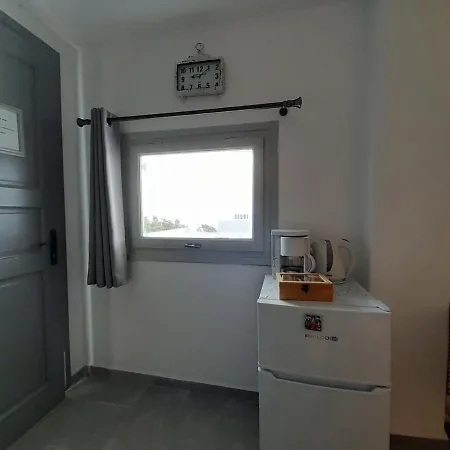 Sunny New Port Mykonos ゲストハウス