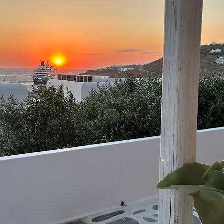Sunny New Port Mykonos 3* トゥルロス