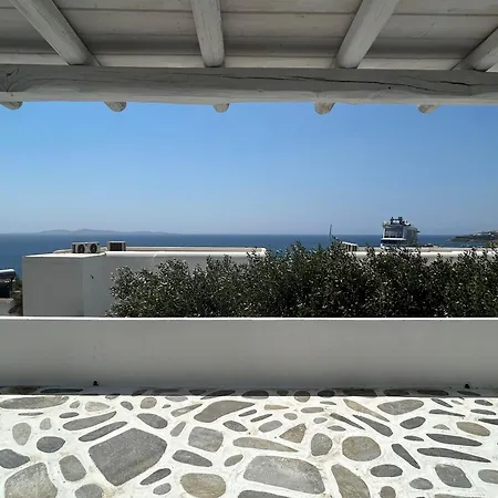 Sunny New Port Mykonos ゲストハウス トゥルロス
